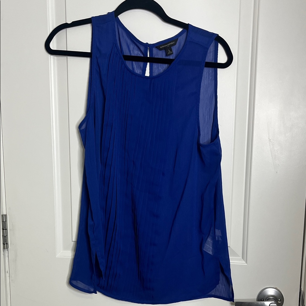Banana Republic Blue Sleeveless Women's Top